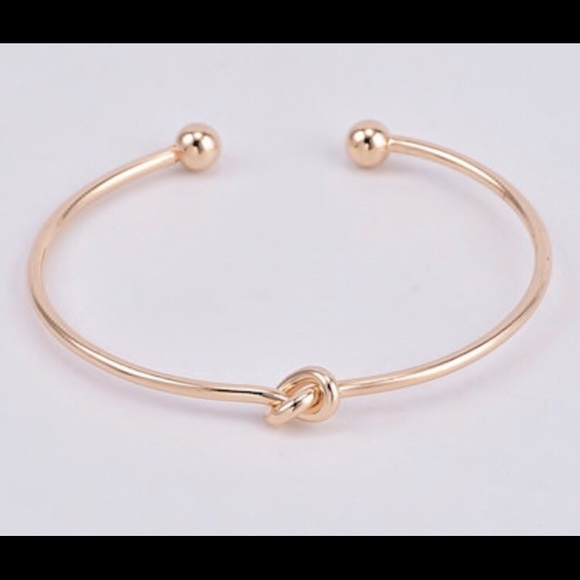 3 for $15 🪐 set of 2 bracelets - Picture 3 of 4